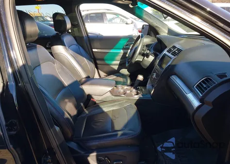 2016 Ford Explorer Sport z USA, uszkodzony, nr VIN 1FM5K8GT7GGB82811